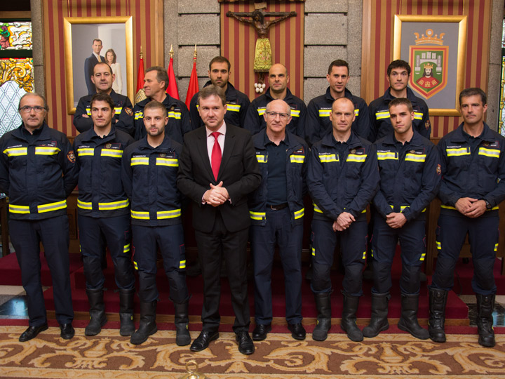 Ocho nuevos profesionales se incorporan a la plantilla del cuerpo de #bomberos de Burgos