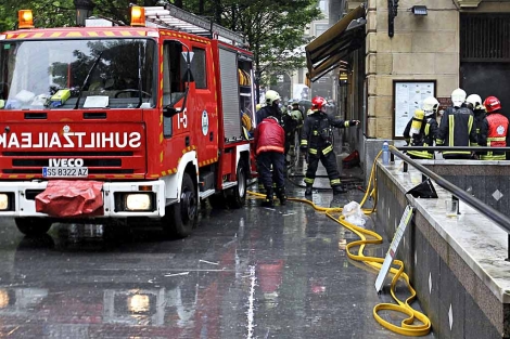 Mil euros de tasa por pedir actuar a los #bomberos de San Sebastián tras una negligencia grave