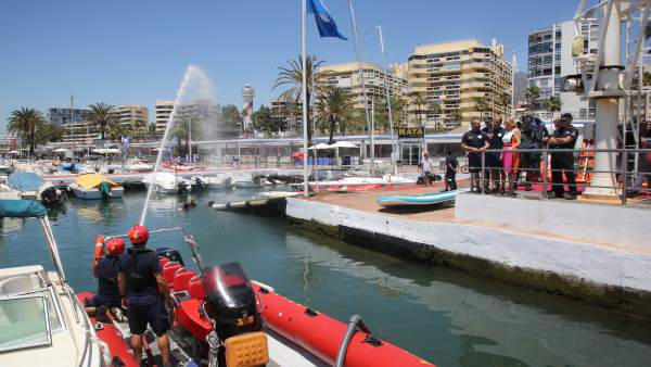 El servicio de rescate acuático de #Bomberos de Marbella estará operativo las 24 horas del día