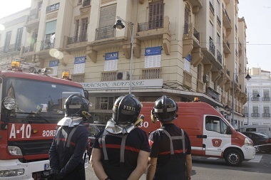 Melilla convoca diez plazas de bomberos-conductores